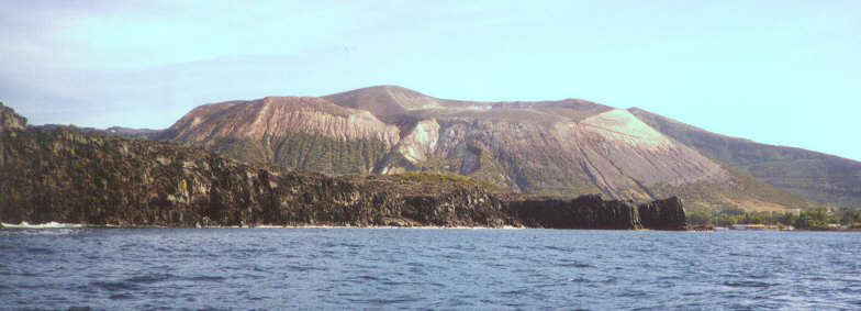 Vulcano.jpg (30021 bytes)