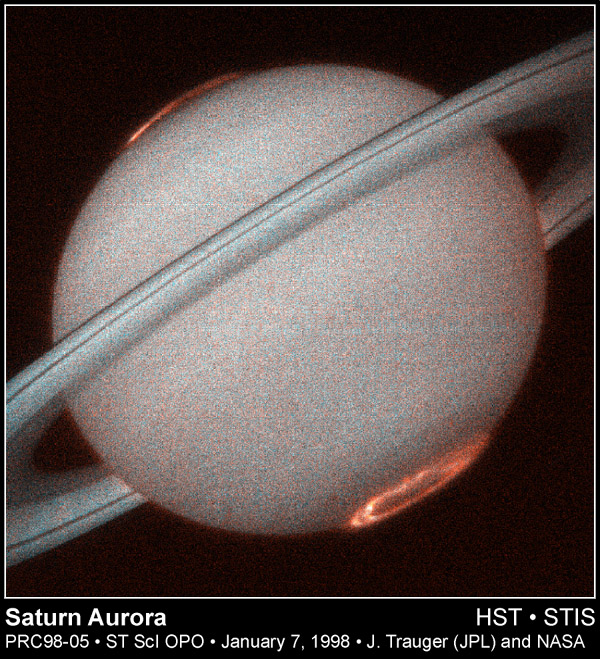 saturn_aurorae_9805w.jpg (213808 bytes)