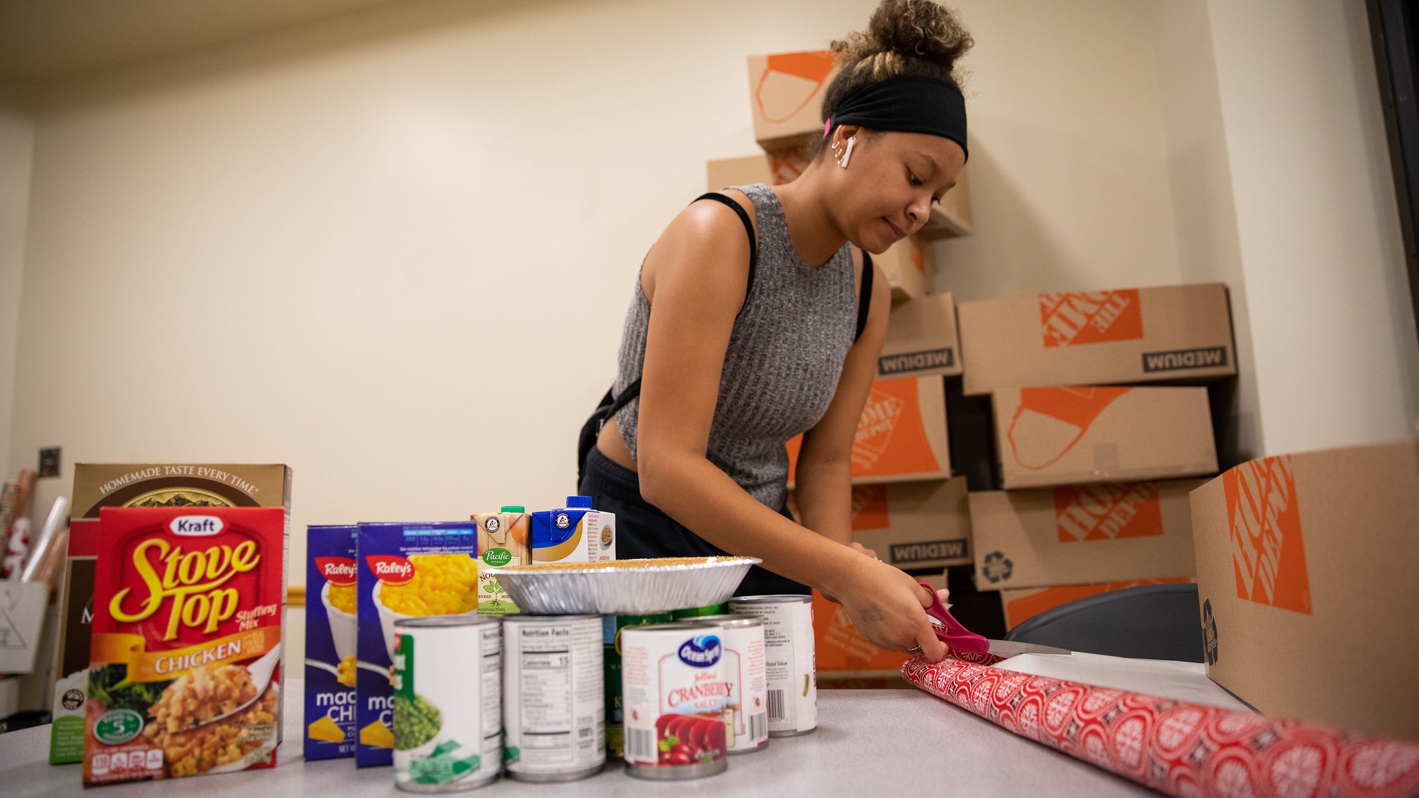 Asi Drive Through Effort Will Fill Thanksgiving Food Baskets Sacramento State